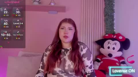 Winnie online show from April 22, 1:19 am