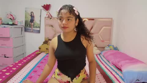  Winnifer Gonzalez  online show from April 18, 5:00 am
