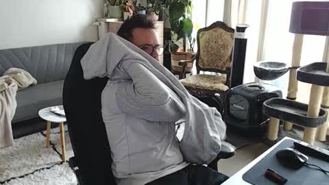 Snapshot of winnydepooh chatting on November 11, 8:36 am cream36 online show from November 11, 8:36 am