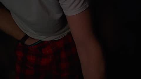 Snapshot of wipwips chatting on March 4, 7:47 am KiwiFruit89 online show from March 4, 7:47 am