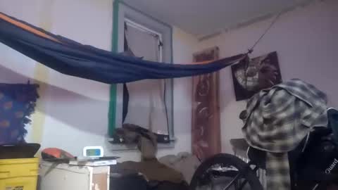 Snapshot of wisconsinhippie chatting on October 26, 2:17 am Hippieinwis online show from October 26, 2:17 am