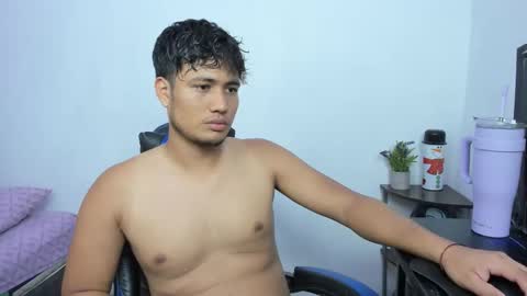 Alice and Mike  online show from December 17, 7:09 pm