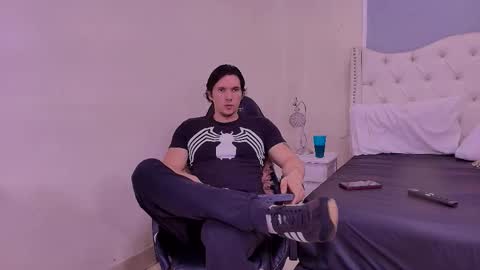 Wiston online show from March 18, 1:14 pm