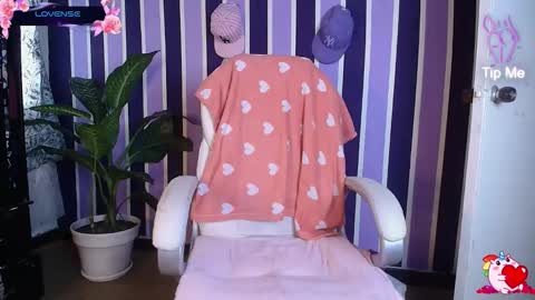 Snapshot of witch_divinne chatting on October 7, 7:55 pm ig WitchDivinne online show from October 7, 7:55 pm