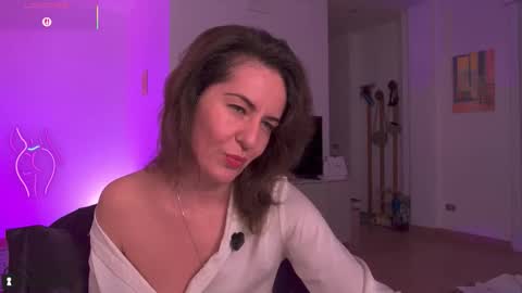 Witch in Silk online show from November 12, 10:30 pm