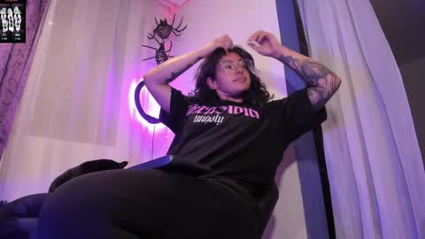     Luna Violeta  A r t i s t  online show from December 27, 12:07 am