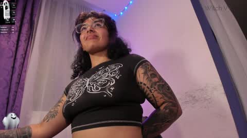     Luna Violeta  A r t i s t  online show from January 3, 5:39 am