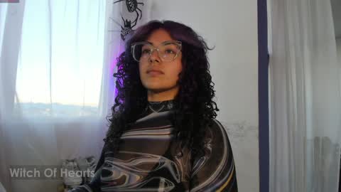     Luna Violeta  A r t i s t  online show from January 21, 10:51 pm