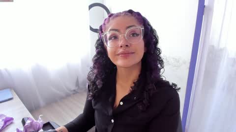     Luna Violeta  A r t i s t  online show from February 2, 8:41 pm