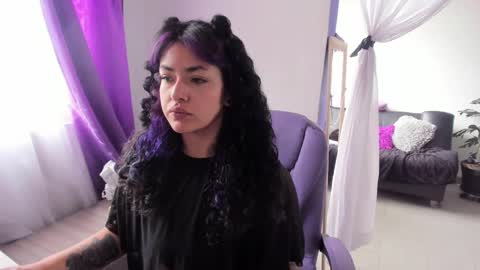     Luna Violeta  A r t i s t  online show from October 1, 3:51 pm