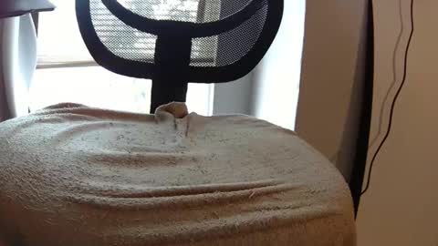 Snapshot of withbothhandsplease chatting on March 4, 3:18 pm Mater online show from March 4, 3:18 pm