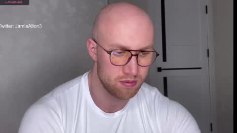 Wlademar online show from December 2, 1:44 am