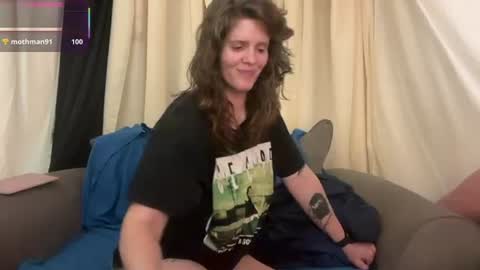 Snapshot of wldntulik2no chatting on July 22, 4:10 pm Moth online show from July 22, 4:10 pm