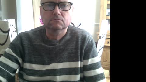 Snapshot of wobble444 chatting on February 6, 10:26 am wobble444 online show from February 6, 10:26 am