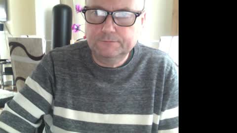 Snapshot of wobble444 chatting on February 26, 9:32 am wobble444 online show from February 26, 9:32 am