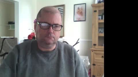 Snapshot of wobble444 chatting on October 1, 9:48 am wobble444 online show from October 1, 9:48 am