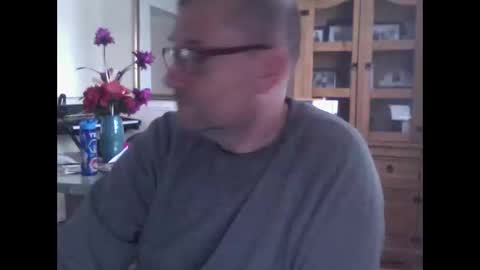 Snapshot of wobble444 chatting on November 24, 2:28 pm wobble444 online show from November 24, 2:28 pm