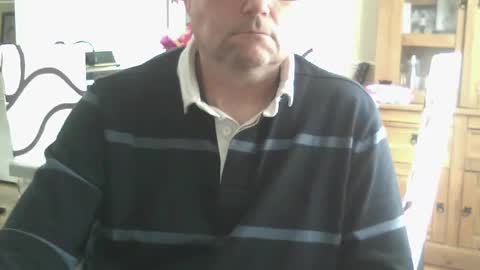 Snapshot of wobble444 chatting on June 18, 10:09 am wobble444 online show from June 18, 10:09 am