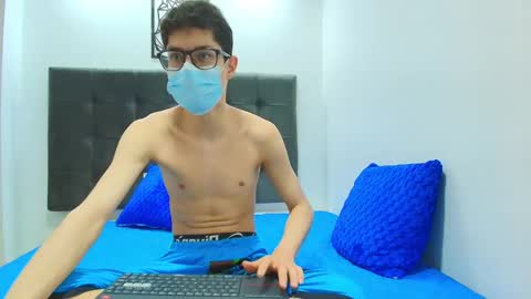  W O L F  online show from January 22, 2:35 pm