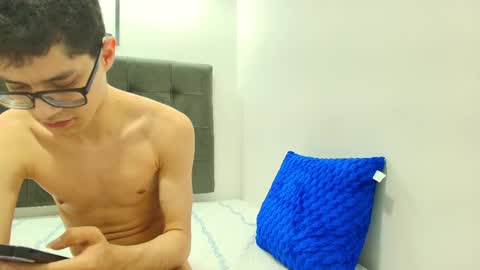  W O L F  online show from January 24, 5:11 pm