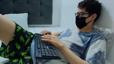  W O L F  online show from February 17, 11:13 am