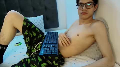  W O L F  online show from February 21, 5:31 pm