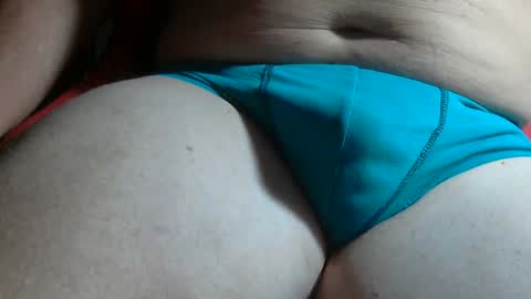 Snapshot of wolfoerl chatting on October 14, 8:42 pm wolfoerl online show from October 14, 8:42 pm