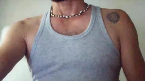 Snapshot of wolfofsea chatting on October 19, 3:29 am Luis online show from October 19, 3:29 am