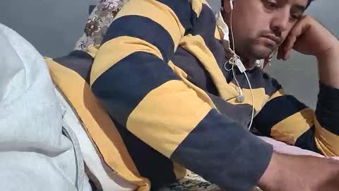 Snapshot of wolfrot chatting on February 8, 10:40 pm wolf boy online show from February 8, 10:40 pm