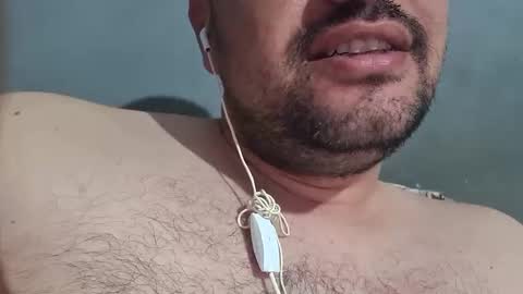 Snapshot of wolfrot chatting on February 14, 2:07 am wolf boy online show from February 14, 2:07 am