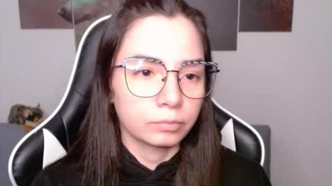 Snapshot of wolfs_daughter chatting on May 10, 1:55 am Alex online show from May 10, 1:55 am