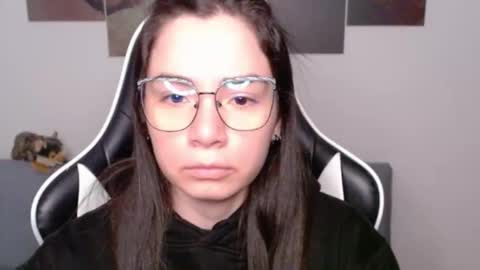 Snapshot of wolfs_daughter chatting on May 11, 1:55 am Alex online show from May 11, 1:55 am
