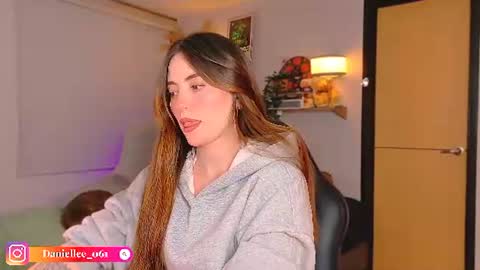   online show from July 22, 3:42 am