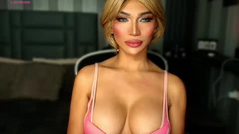 Julia online show from January 13, 3:45 am