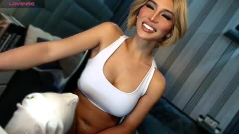 Julia online show from March 12, 5:24 am