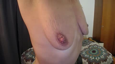 Snapshot of women_pleasures chatting on September 20, 9:27 pm women_pleasures online show from September 20, 9:27 pm