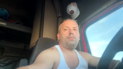 Snapshot of womenlovememan chatting on December 21, 10:30 pm Ryan online show from December 21, 10:30 pm