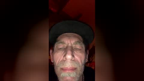 Snapshot of wonderboy3272 chatting on January 5, 10:02 pm guido online show from January 5, 10:02 pm