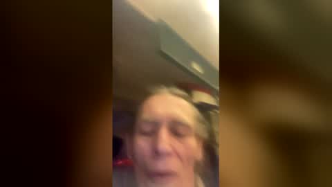 Snapshot of wonderboy3272 chatting on March 13, 10:38 pm guido online show from March 13, 10:38 pm