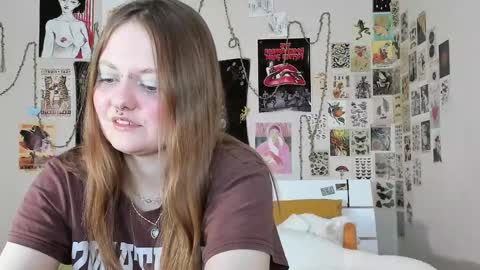 Snapshot of wonderconnie chatting on October 22, 10:15 am wonderconnie online show from October 22, 10:15 am