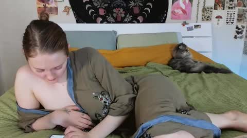 Snapshot of wonderconnie chatting on November 2, 1:24 pm wonderconnie online show from November 2, 1:24 pm