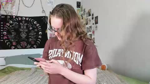 Snapshot of wonderconnie chatting on November 16, 8:31 am wonderconnie online show from November 16, 8:31 am