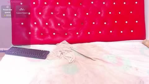   online show from October 26, 3:07 pm