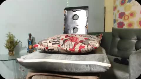 Snapshot of wonderfullight chatting on December 2, 6:41 am SHENIEL RODRIGUEZ online show from December 2, 6:41 am