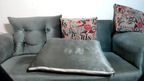 Snapshot of wonderfullight chatting on January 29, 6:22 am SHENIEL RODRIGUEZ online show from January 29, 6:22 am