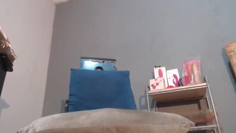 Snapshot of wonderfullight chatting on May 1, 4:39 am SHENIEL RODRIGUEZ online show from May 1, 4:39 am