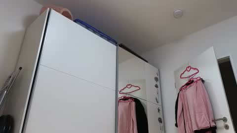 Wondergirl online show from November 13, 9:19 am