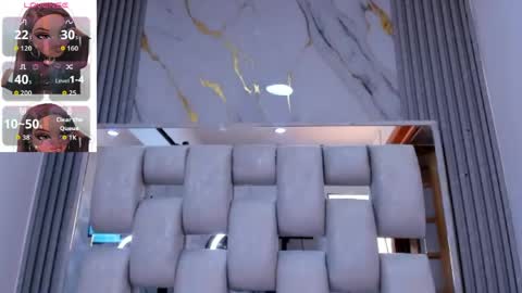 Snapshot of wonderkloe_ chatting on May 11, 2:17 am wonderkloe_ online show from May 11, 2:17 am