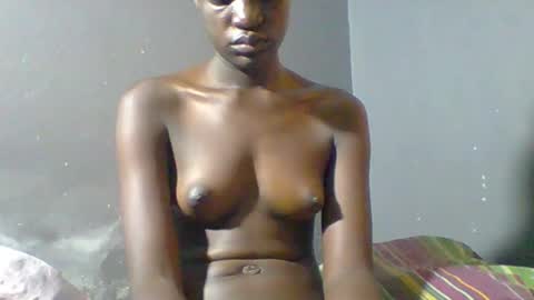 Snapshot of wonders0786 chatting on March 3, 5:42 am Your black bunny online show from March 3, 5:42 am