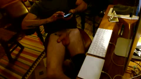 Snapshot of woodchuck185 chatting on May 18, 1:24 am Chuck online show from May 18, 1:24 am